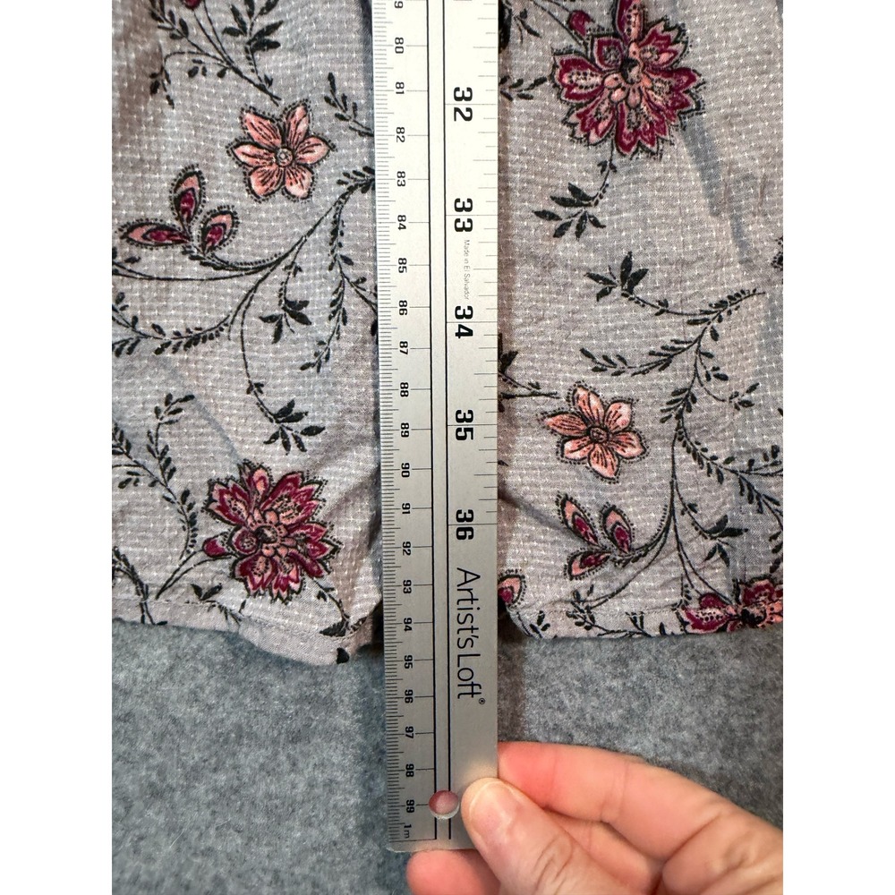 Torrid Grey Floral Lace Accent Babydoll Tunic Top Button Front High Low‎ Size 2 - Picture 4 of 6